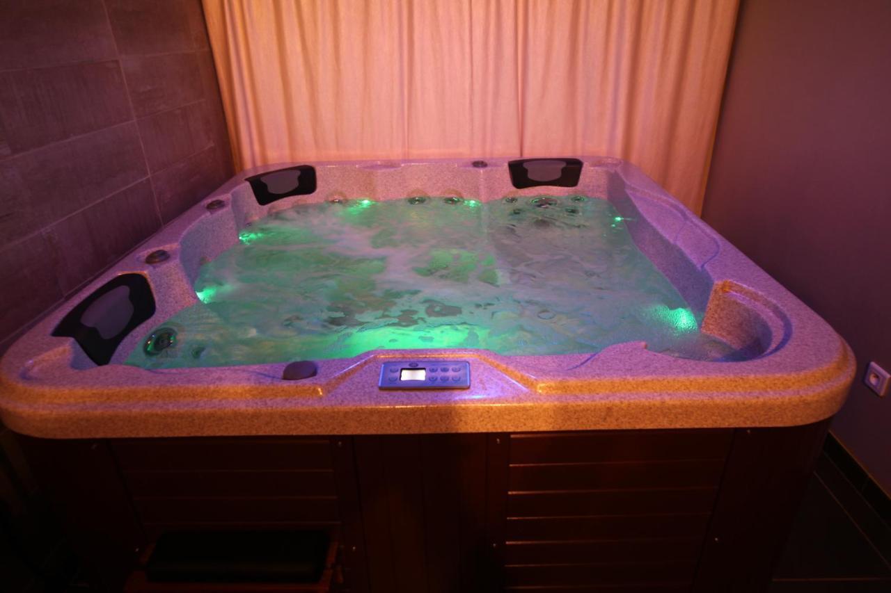 Suite Spa Acces Autonome 博凯尔 外观 照片